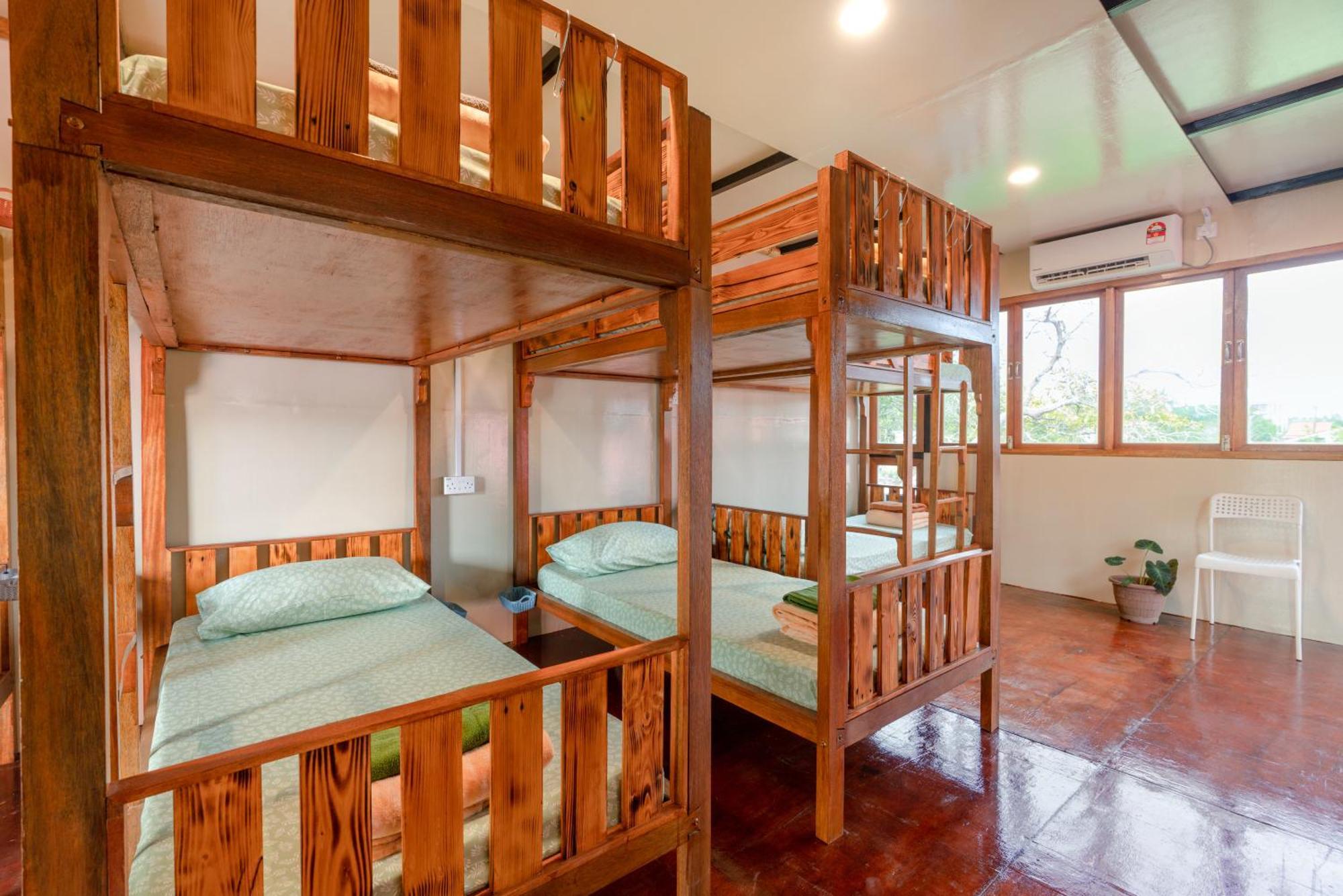 Bunga Hostel Female Dorm Pantai Cenang  Exterior foto